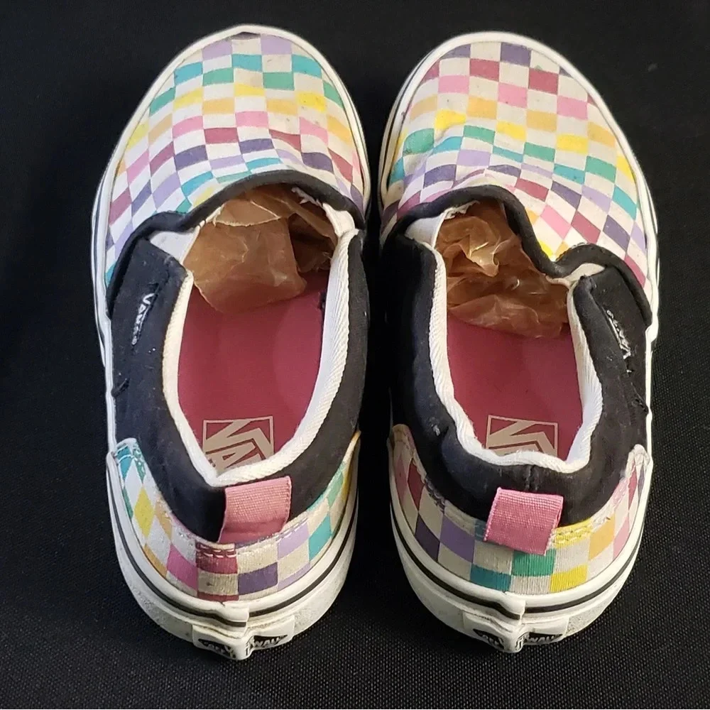Van’s Slip On Rainbow Checkered Sneakers Girl’s 3‎